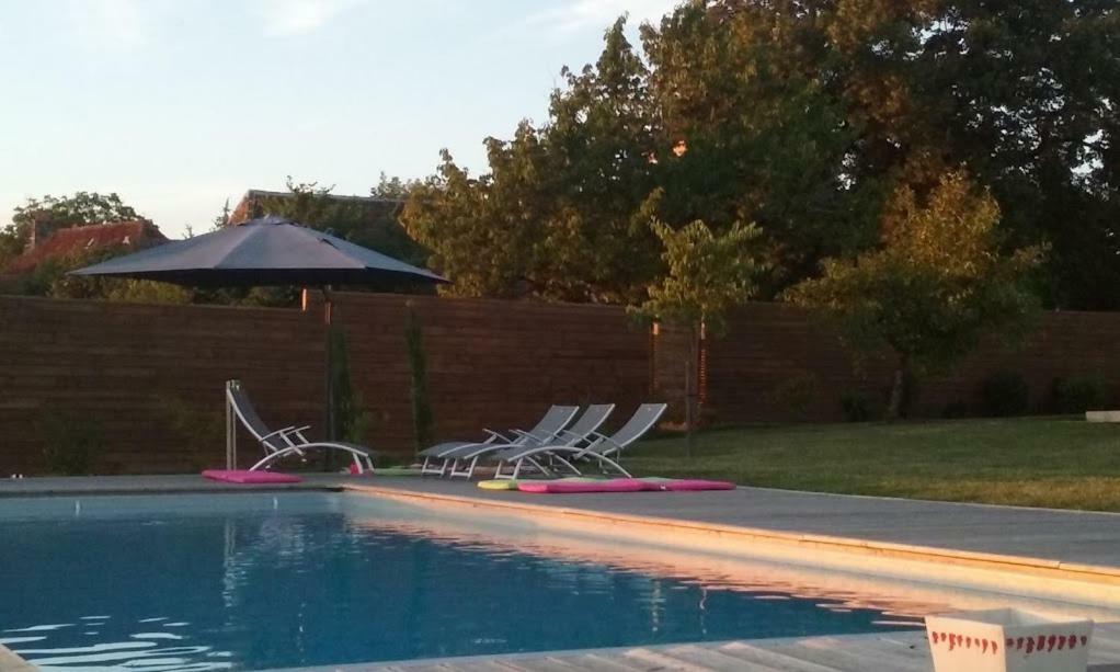 Bed and Breakfast Le Mazet D'Olt Altillac Zewnętrze zdjęcie